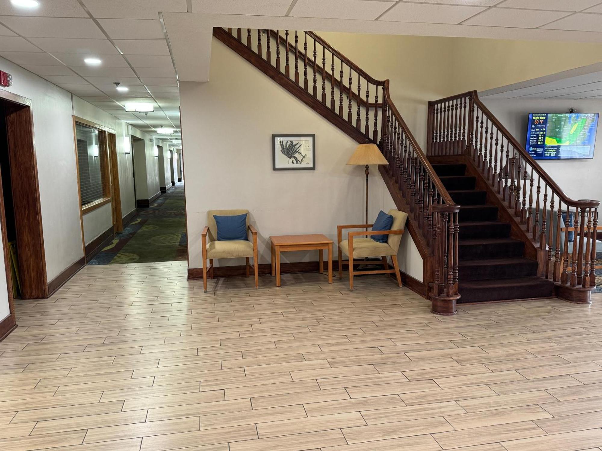 Baymont By Wyndham Mishawaka South Bend Area Hotell Exteriör bild